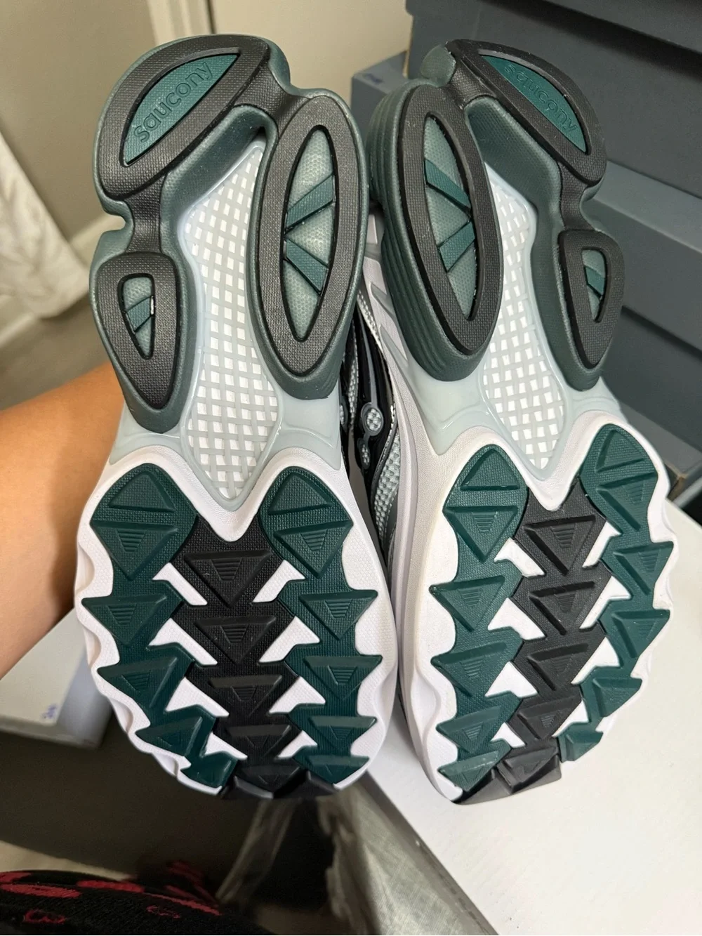 Saucony Silver, White & Dark Green Mesh Running Sneakers